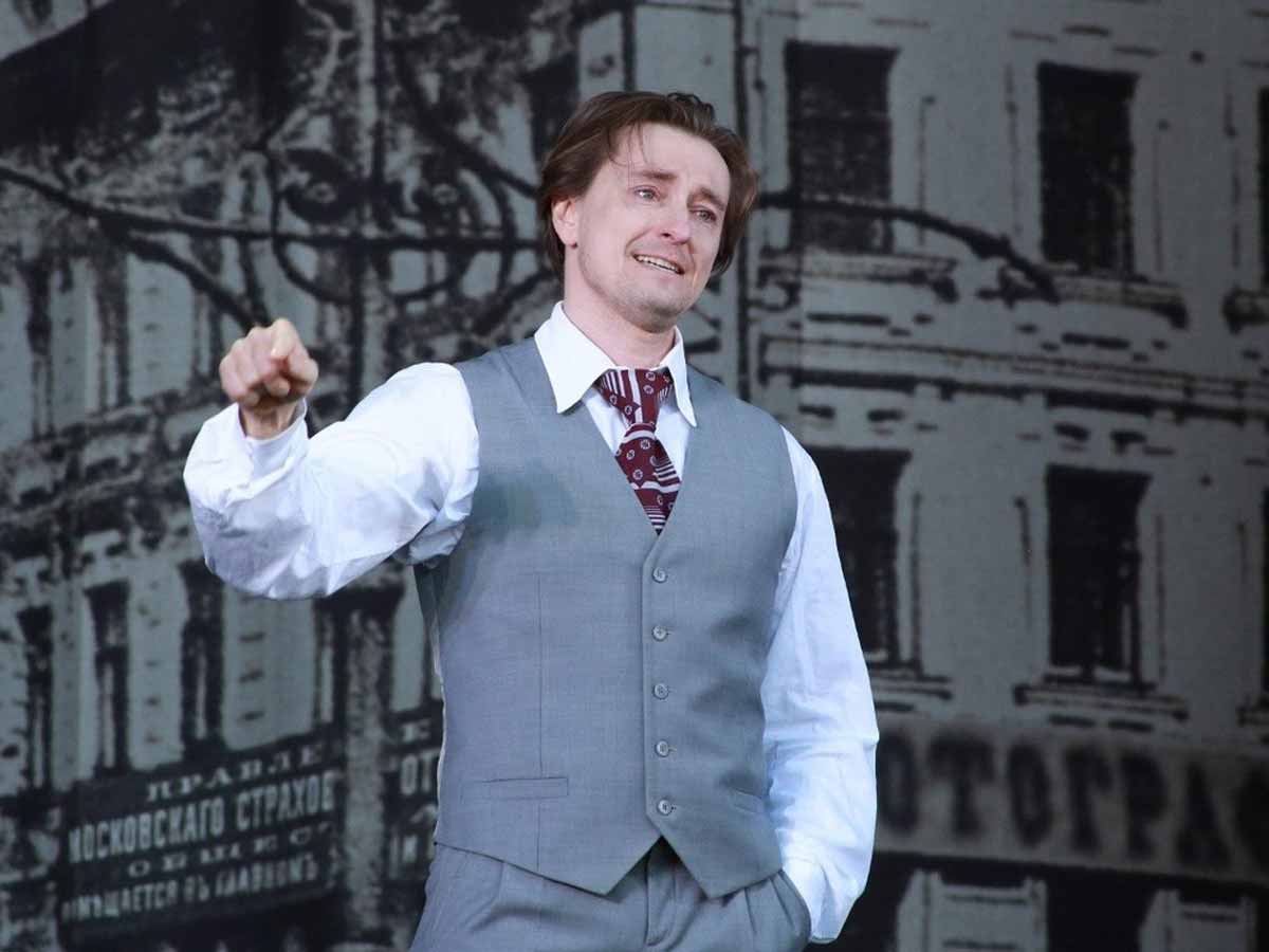 Тайну ухода Есенина попытается раскрыть Сергей Безруков