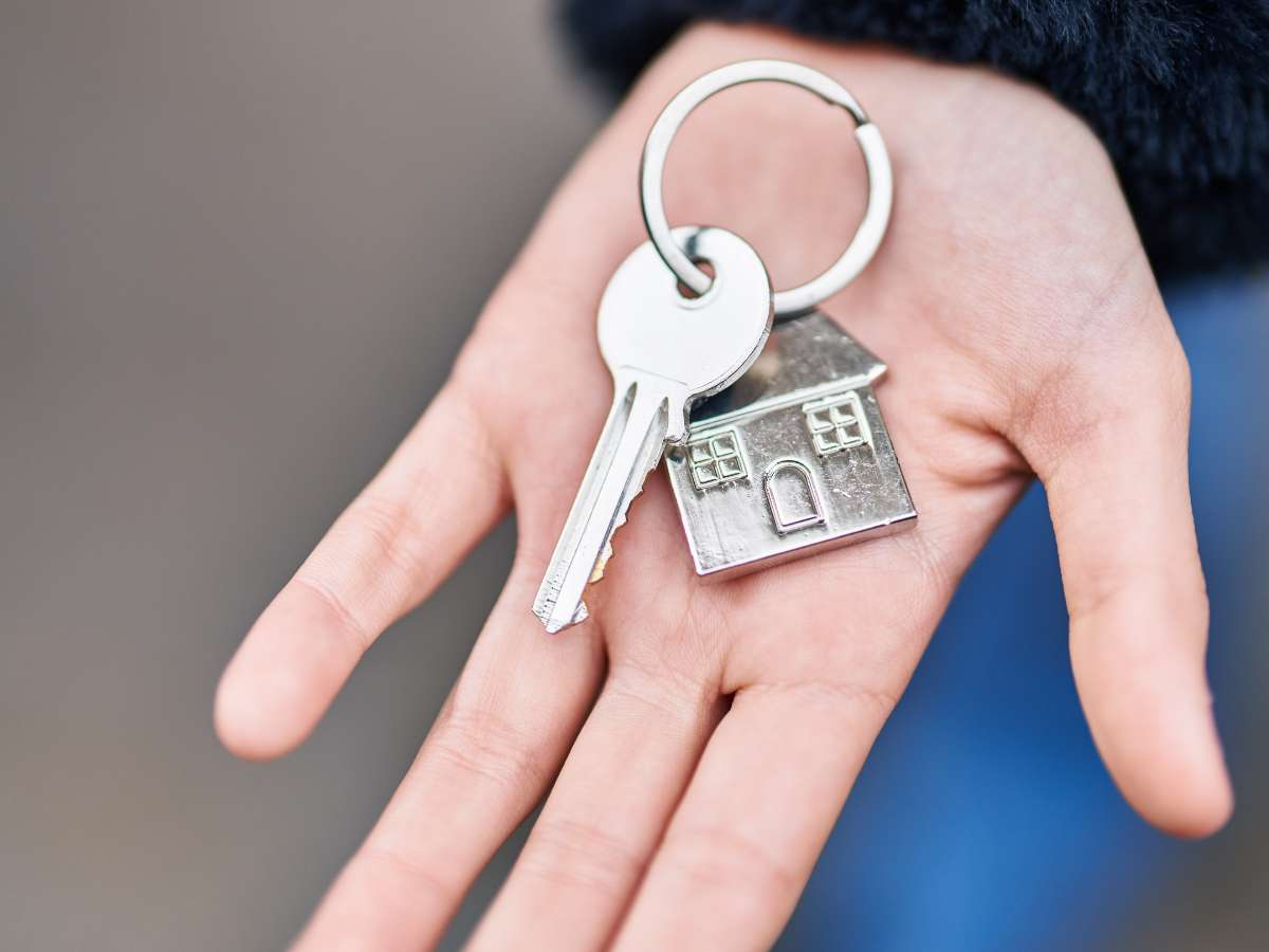 В России запретят сделки купли-продажи квартир за наличные: подробности