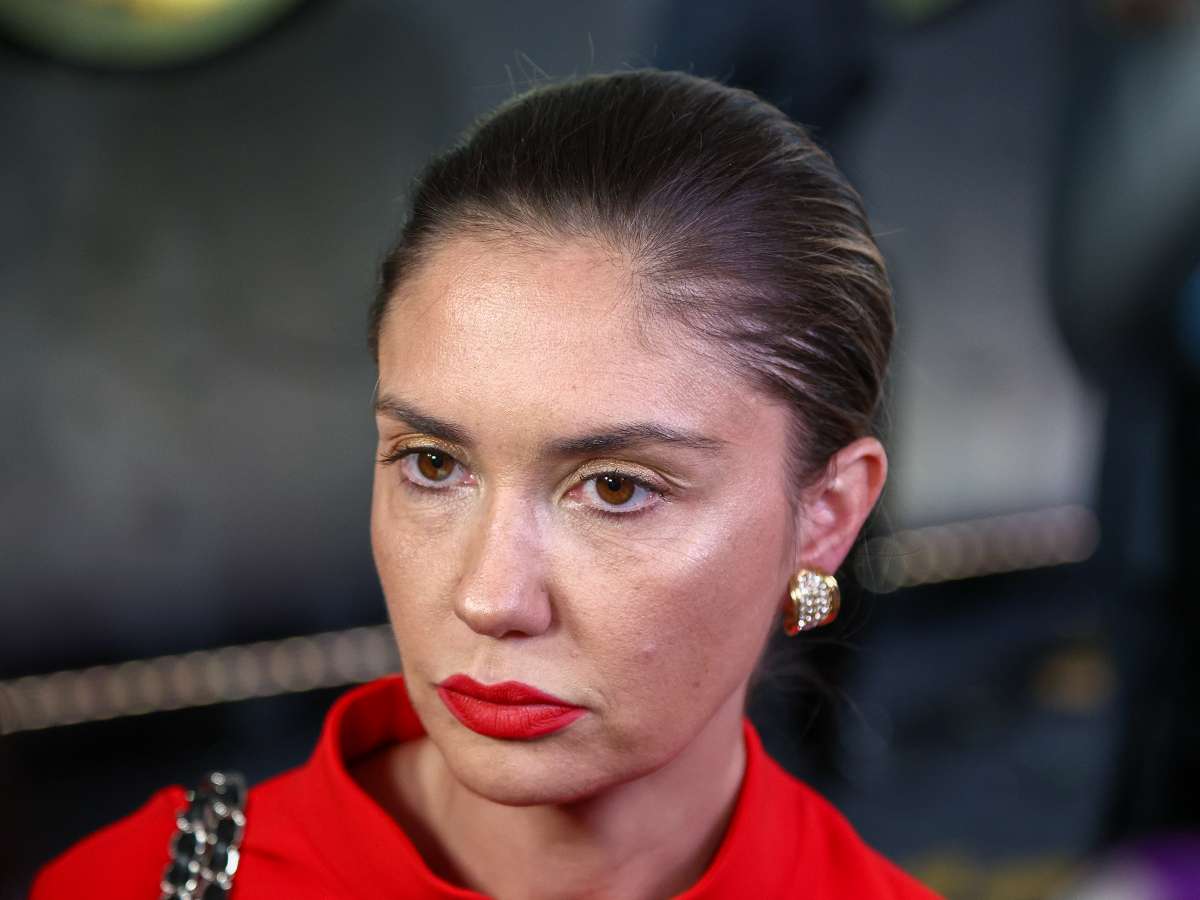 «Вас снова ввели в заблуждение»: адвокат Прилучного высказалась о беременности Муцениеце