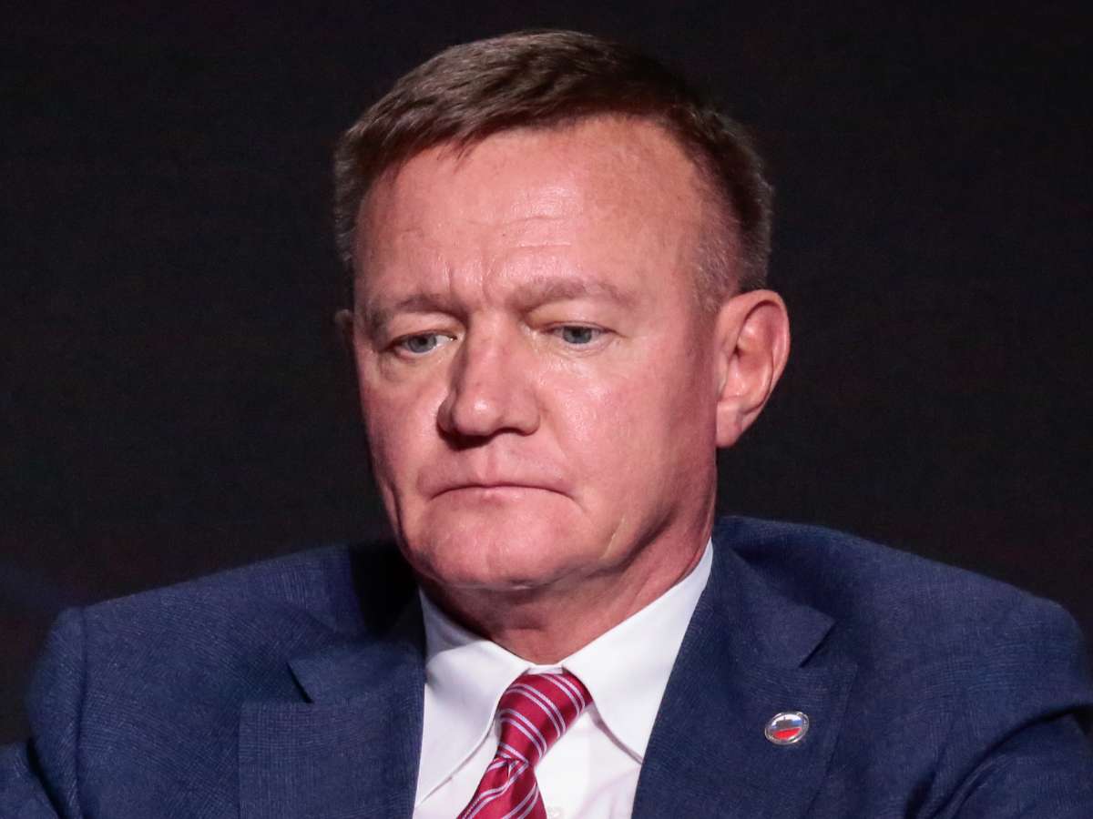 Дочери рыдали над гробом, мать едва сдерживала слезы: в Москве простились с экс-министром транспорта Романом Старовойтом