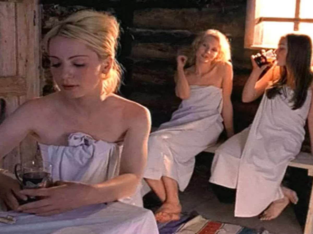 Гуськов едва не захлебнулся, а актерам приходилось добывать пищу лесу: в каких условиях проходили съемки сериала «Граница. Таежный роман»