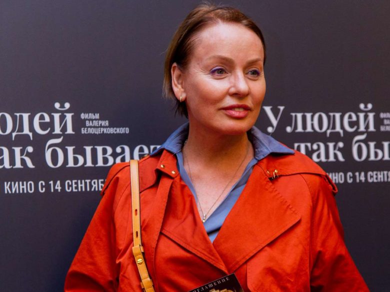 Интернат, смерть ребенка, романы с женатыми и банкротство: взлеты и падения актрисы Жанны Эппле