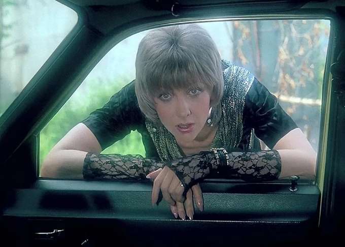 От трясущей грудью Светличной в «Бриллиантовой руке» до ночной бабочки Яковлевой в «Интердевочке»: самые скандальные фильмы в СССР