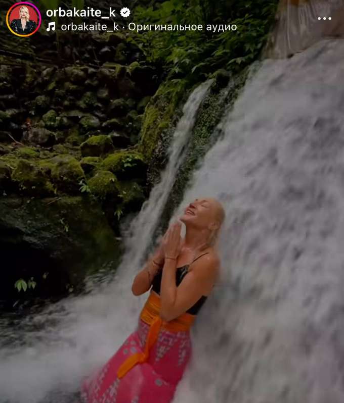 «Показали Клавочке водопад Себату»: как проходит семейный отпуск Кристины Орбакайте на Бали