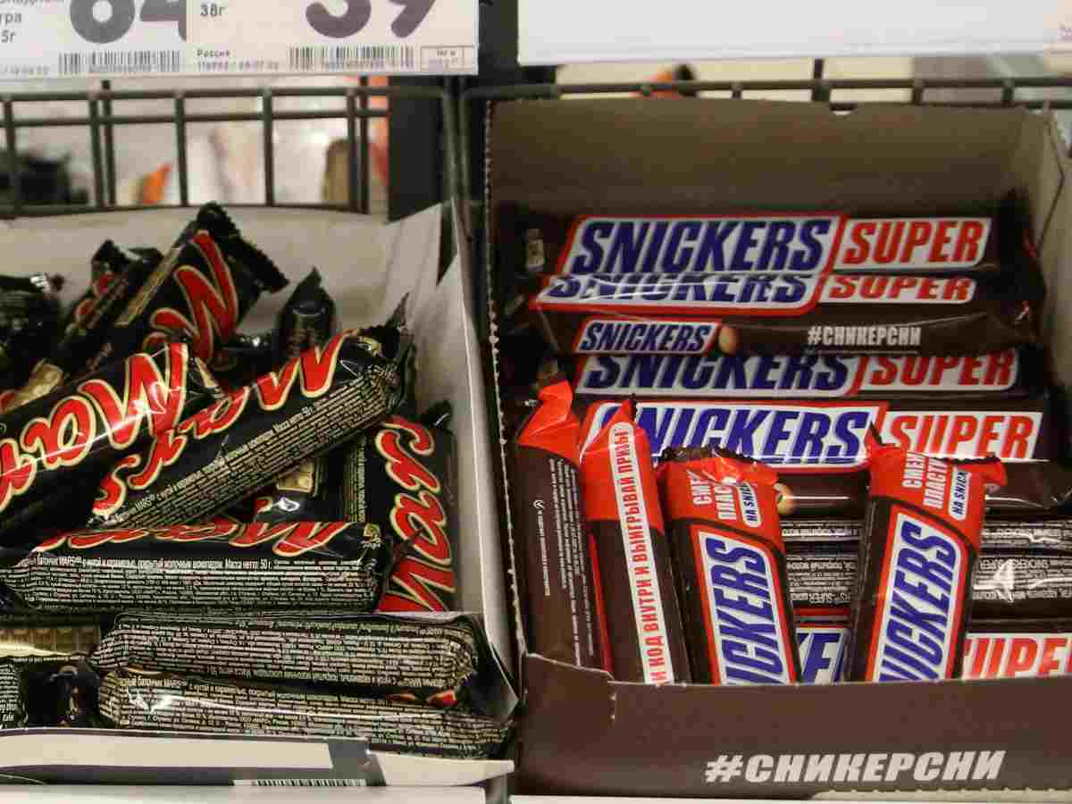 Snickers, Twix и даже Orbit производятся в России, но их перестанут продавать крупнейшие торговые сети