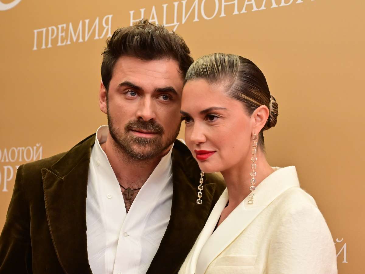 Светящаяся от счастья Агата Муцениеце узнала пол ребенка от Петра Дранги