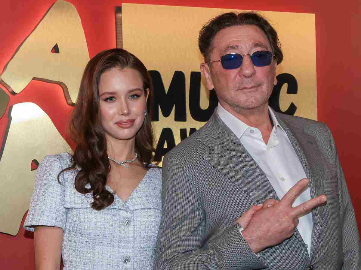 У мамы суды, отец погиб из-за банкротства: Боня раскрыла жуткие подробности о семье невесты Лепса