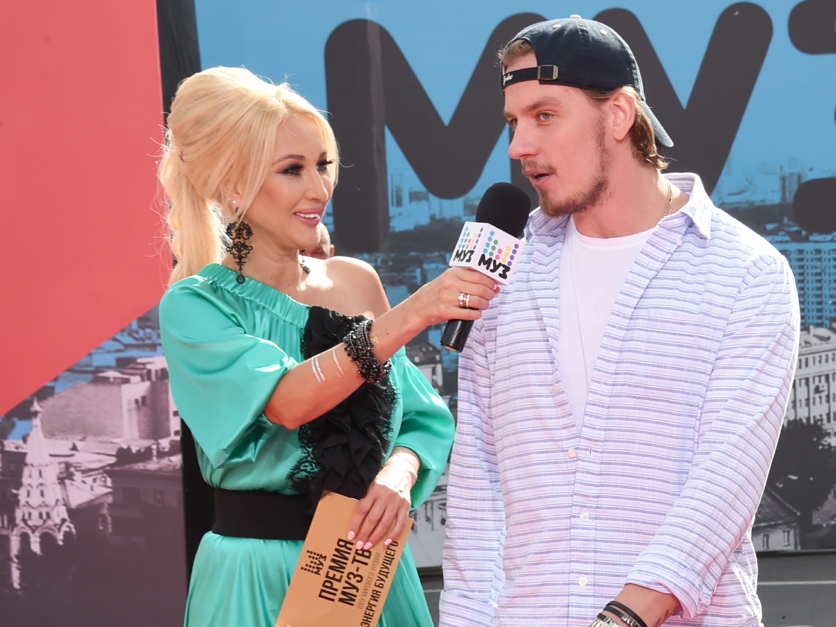 «Убогие, идите варите борщ на трехметровой кухне!»: муж Леры Кудрявцевой поквитался с нищими россиянами