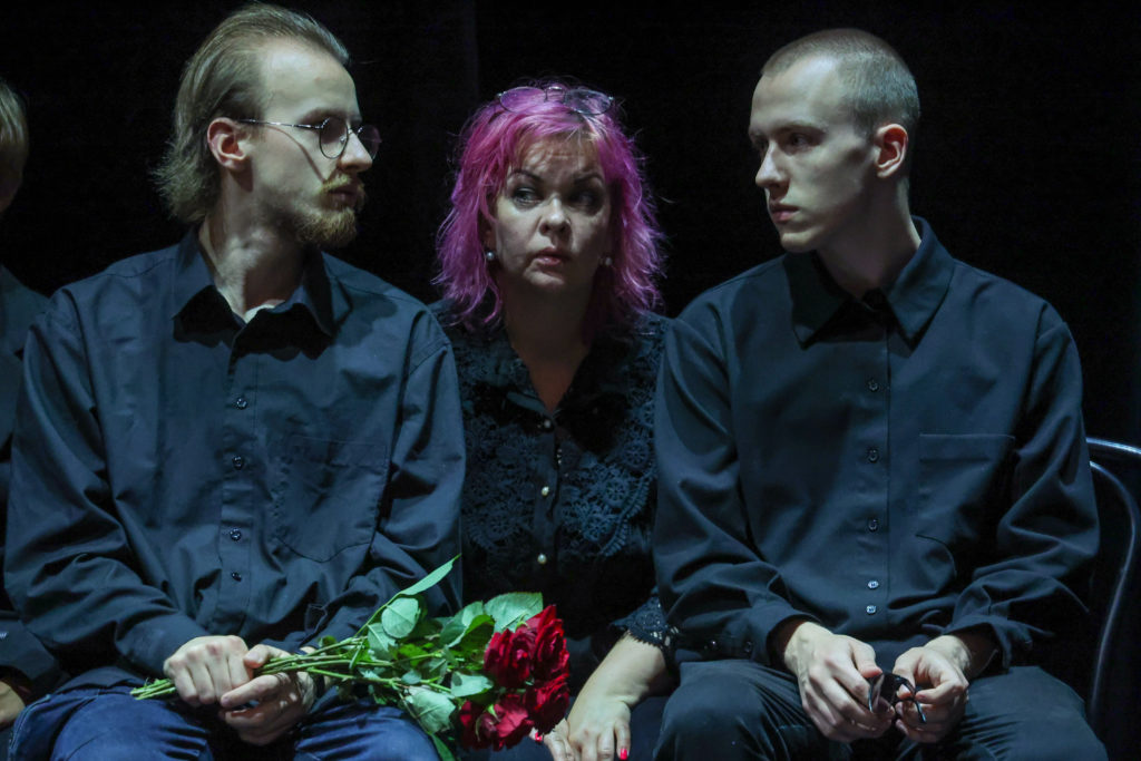 Изможденный старец: при виде Ивана Краско в гробу с его любимыми женщинами случилась истерика