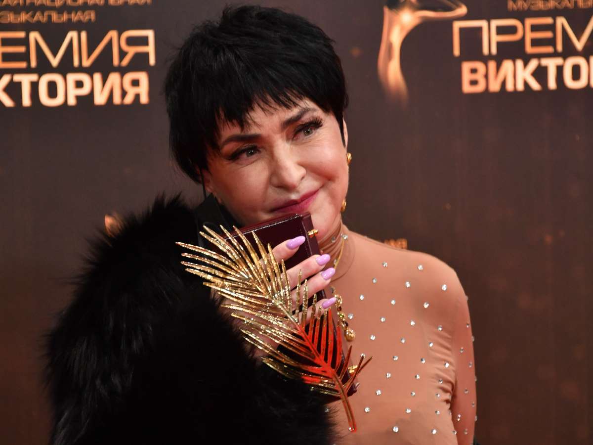 «Посюсюкать! Но это не про сон по ночам»: Лолита не готова воспитывать детей особенной дочери