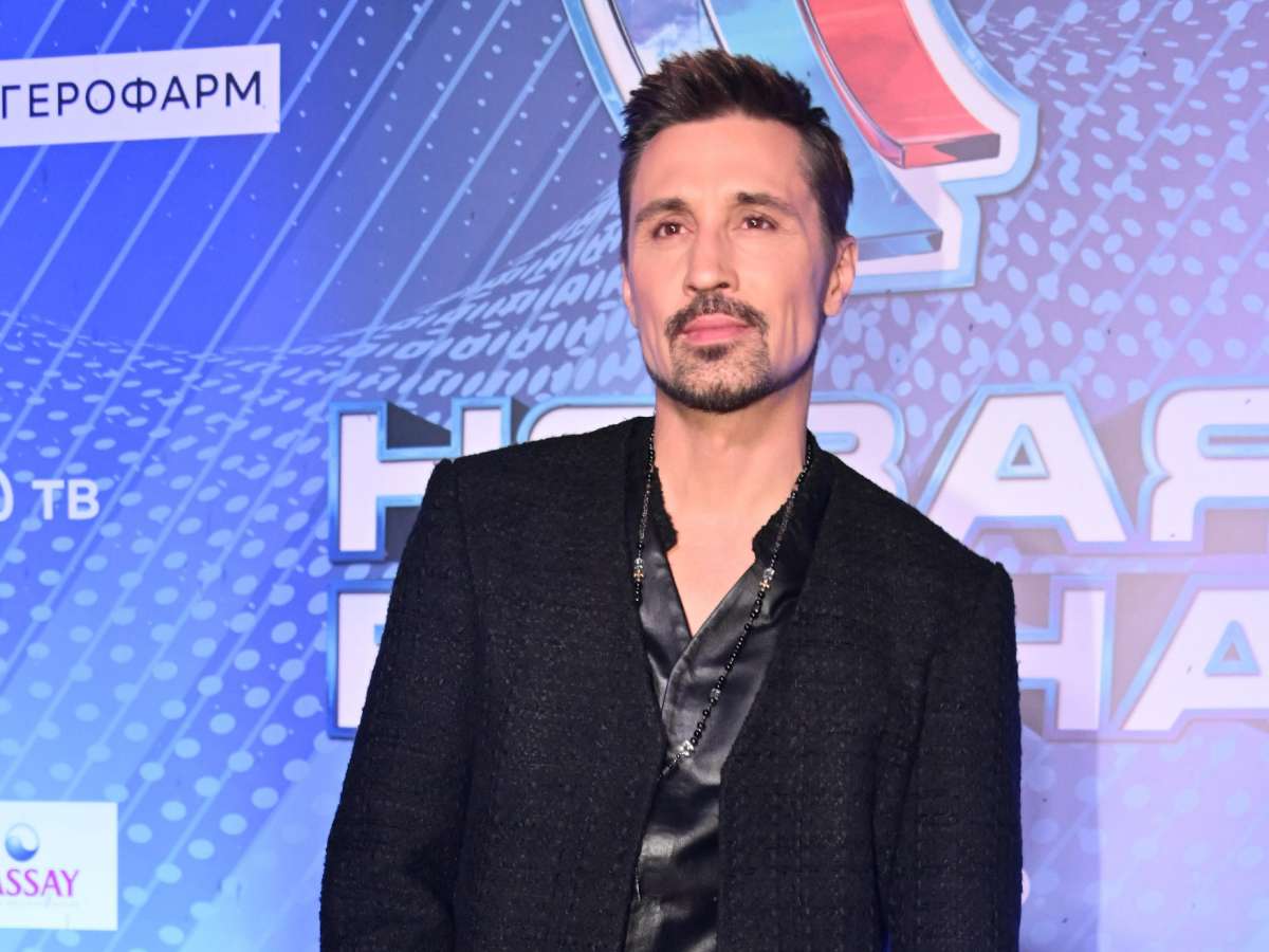 «Родители так давно не видели меня»: Дима Билан поделился редким семейным фото