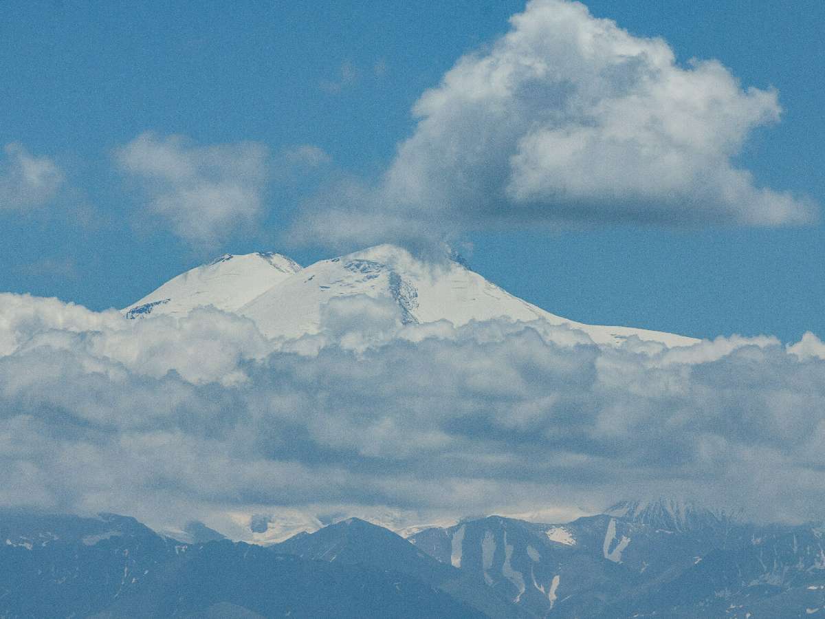 Российские альпинисты попали под камнепад в Кабардино-Балкарии: погиб экс-президент Федерации альпинизма Краснодарского края