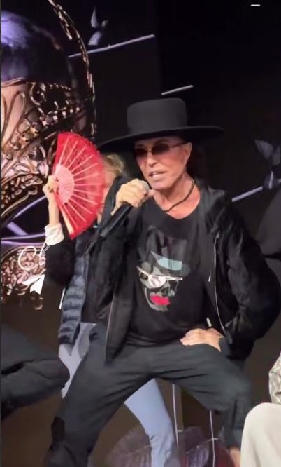 Вернувшийся на сцену Валерий Леонтьев: «Я меняю жанры, костюмы, впечатления, города, но не Родину»