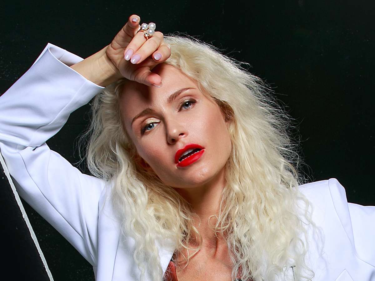 «Елена Товстик уволила Катю Гордон?»: неожиданный поворот в деле о разводе любовника Дибровой