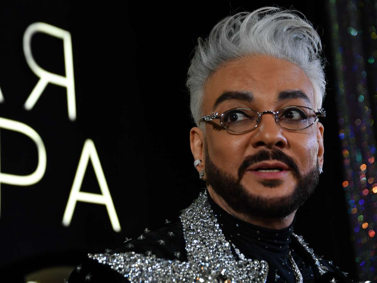 Филипп Киркоров вывез из Болгарии прах матери и бабушки, а также пытается эксгумировать деда