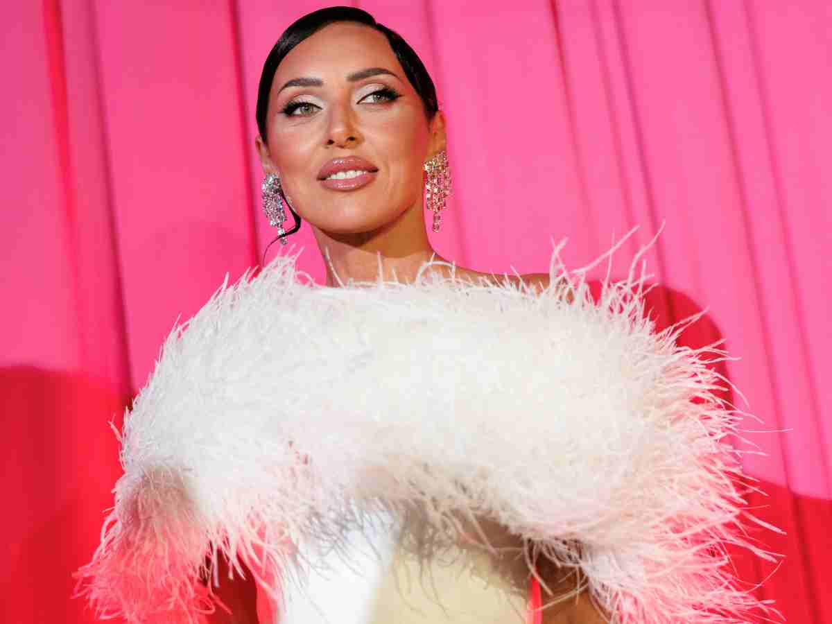 Не знает, как вносить квартплату и платить налоги: с какими трудностями столкнулась Алсу в свои 42 года после развода с Яном Абрамовым