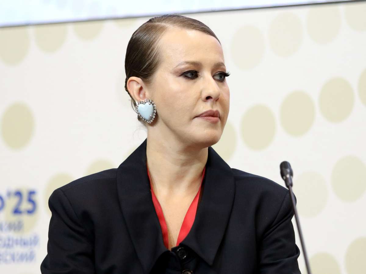 Ностальгия по нулевым, черная икра и никаких голых образов: Собчак устроила звездную вечеринку в центре Москвы