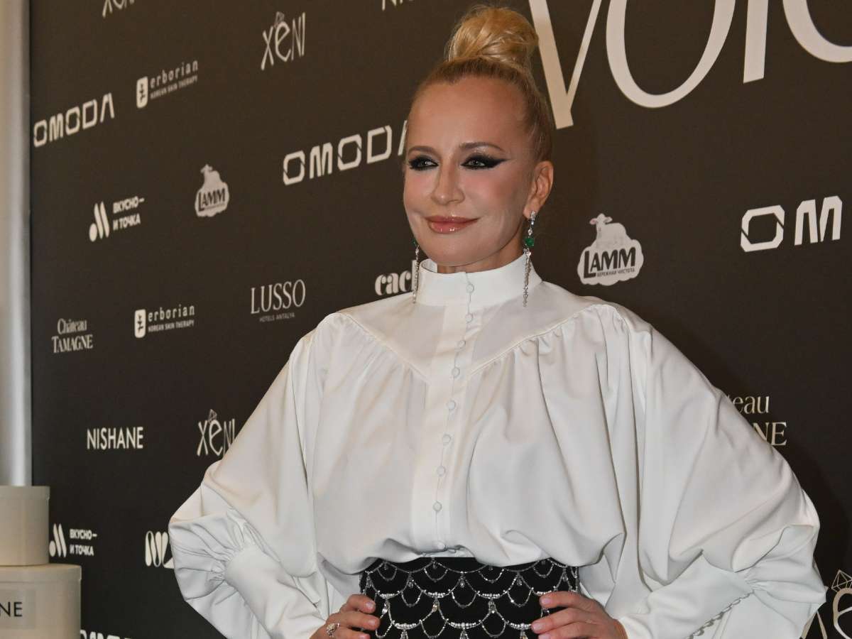 Убийство отца, нищее детство и роман с женатым: вызовы судьбы Юлии Пересильд