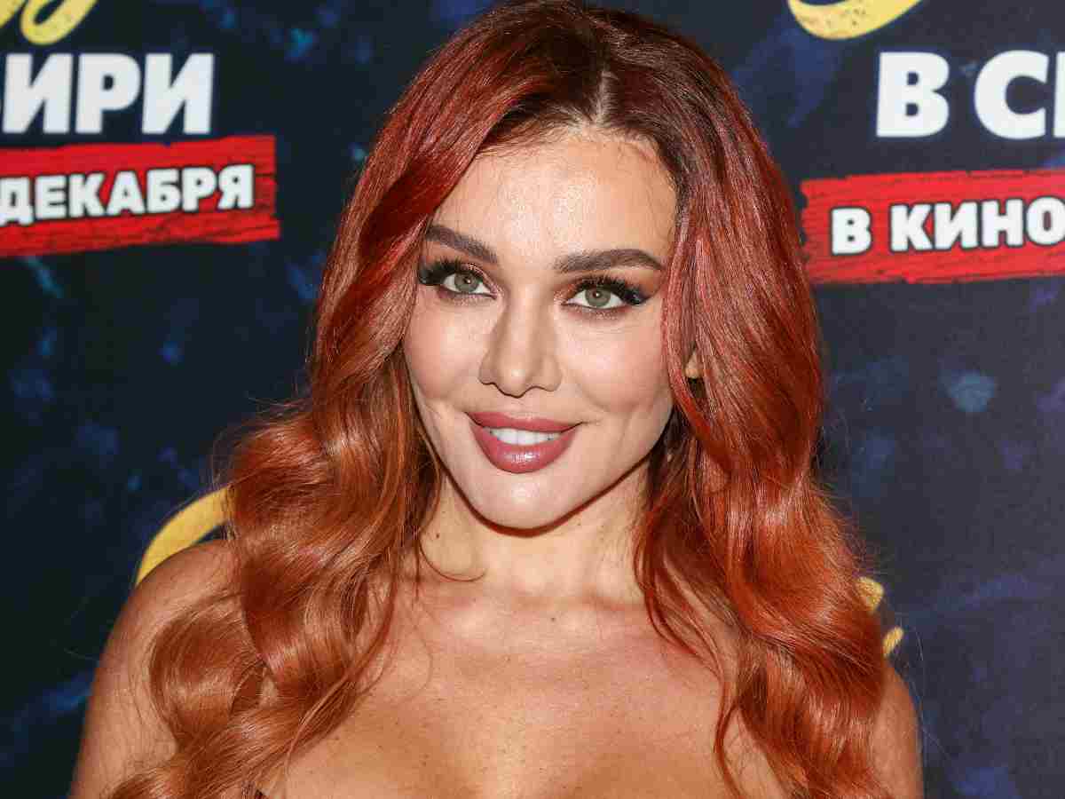 «Я просто очень люблю цветы»: Анна Седокова откровенно высказалась о новом романе