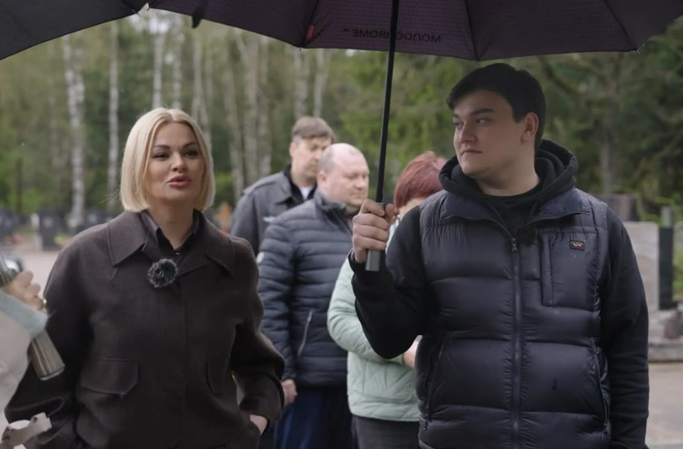 «У Миши всегда разное настроение»: вдова о мистике на могиле Михаила Круга