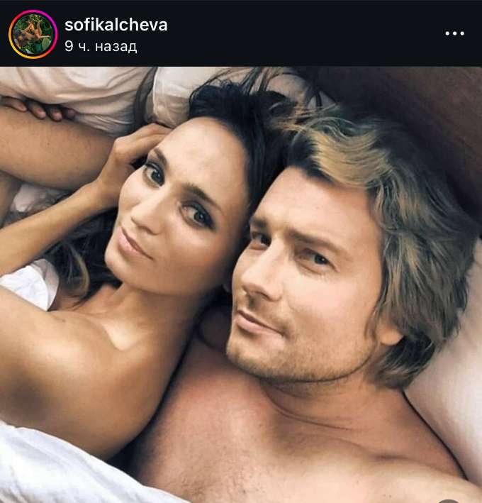 Жігіттің қыздың бөксесін сипалап тұрған суреті