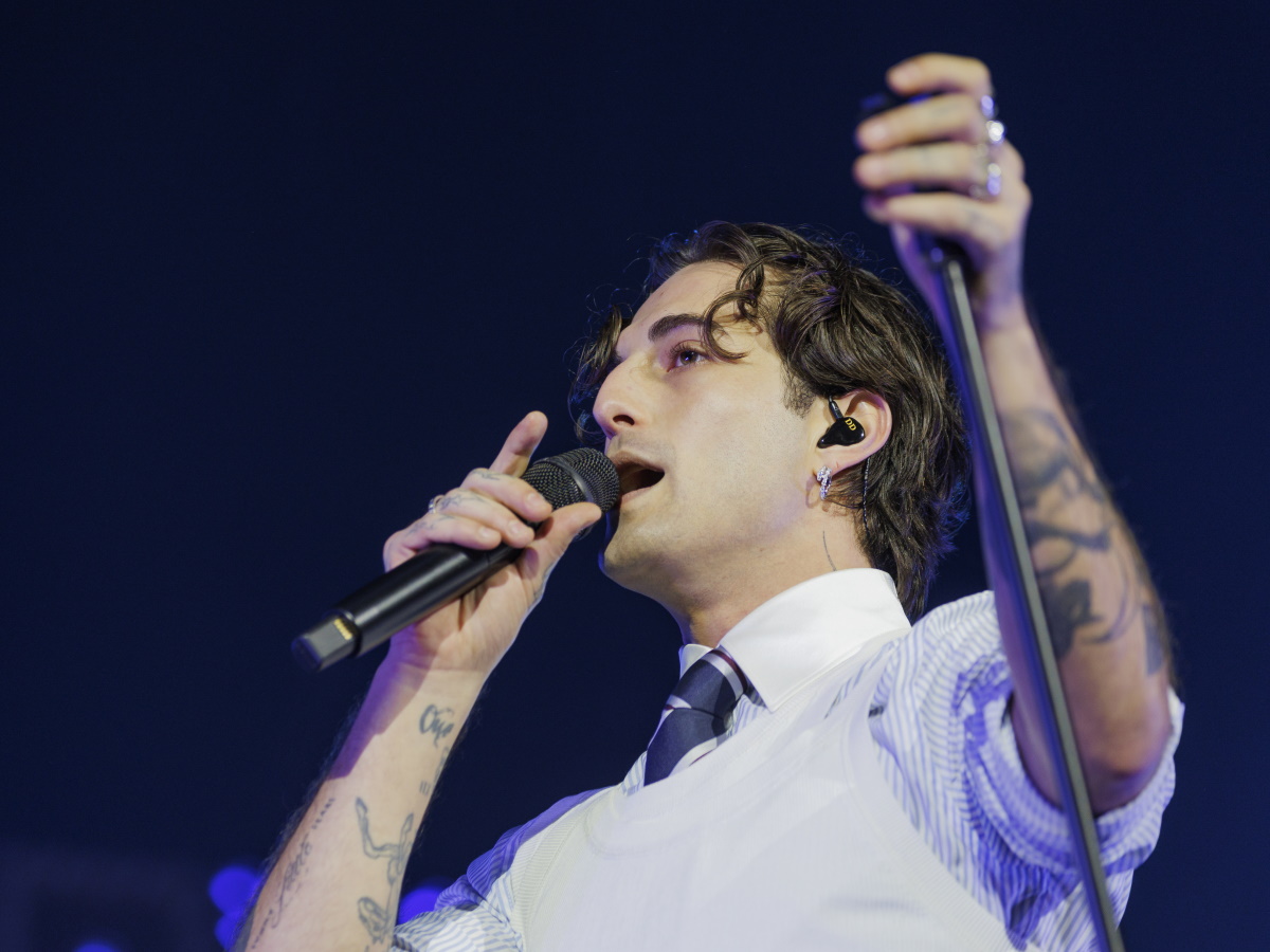 «Девочки, мы его потеряли!»: солист группы Maneskin Дамиано Давид готовится к свадьбе