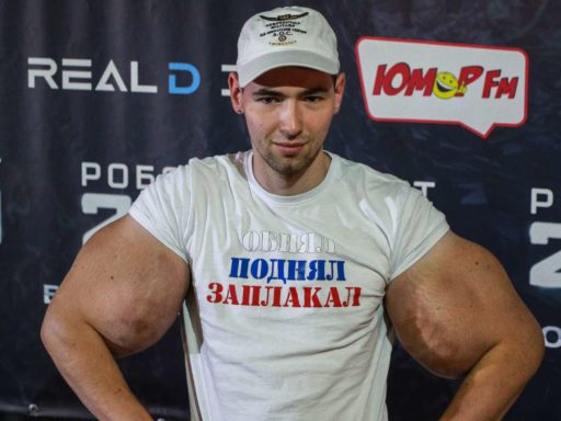 Кирилл «Руки-Базуки» готовится к пересадке кожи из-за гниющего бицепса
