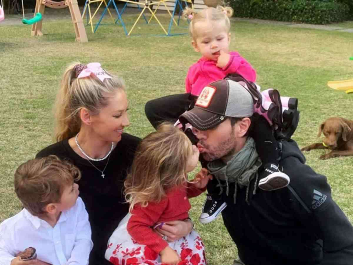 «Копия Энрике»: беременная Анна Курникова показала редкое фото с подросшими детьми