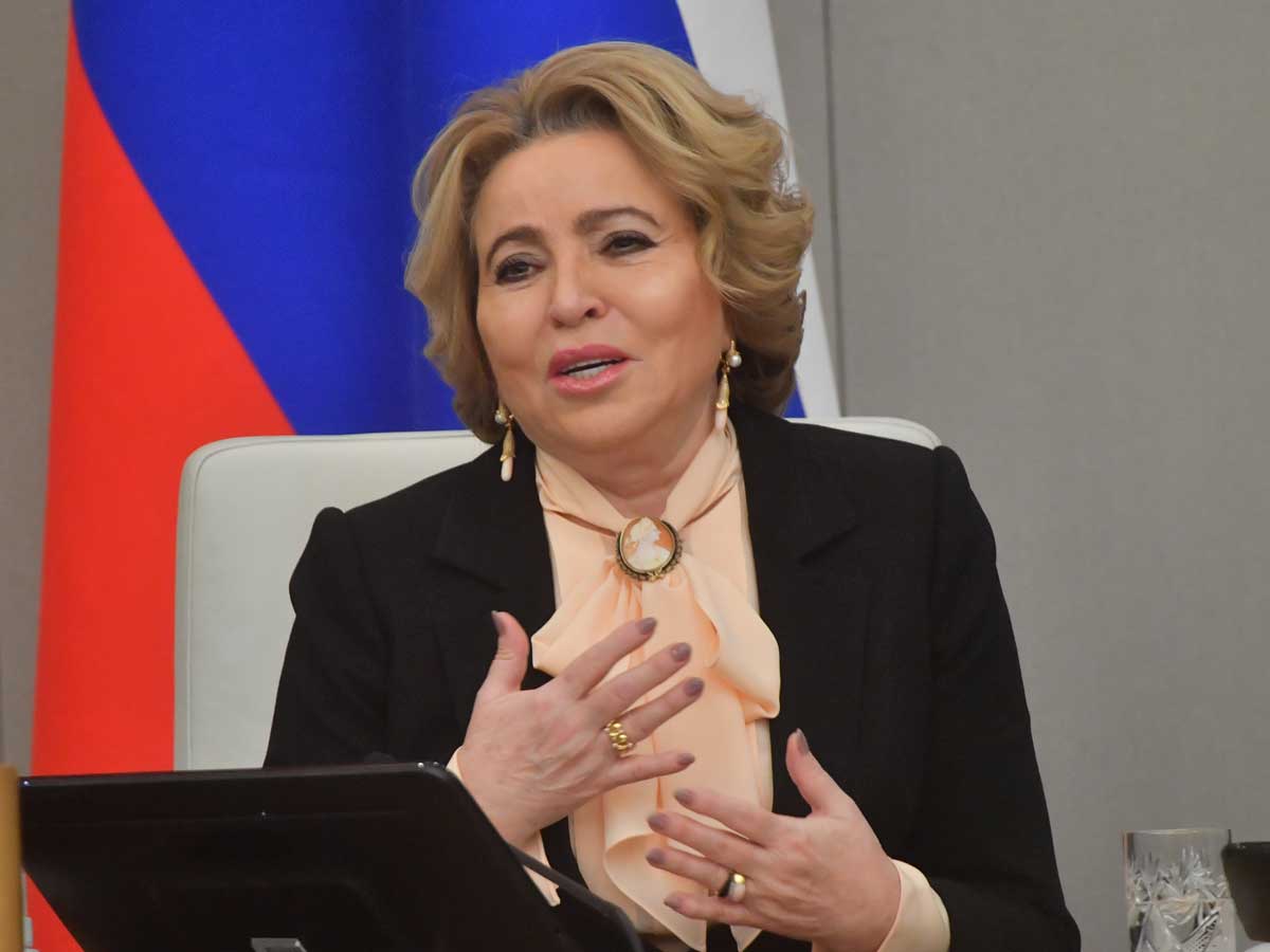 «Любой здоровый человек 45 тысяч в год может заплатить»: Матвиенко предложила взыскивать с неработающих граждан деньги за ОМС