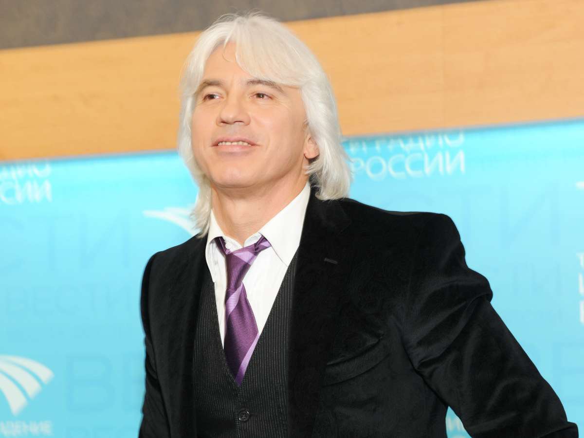 «Мы любим тебя вечно»: вдова опубликовала редкие семейные кадры в день рождения Дмитрия Хворостовского