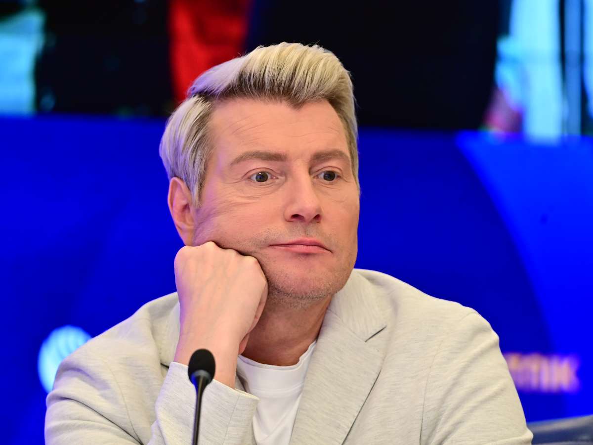 «Настоящей проблемой были не журналисты, а его мать»: бывшая девушка откровенно рассказала о романе с Басковым