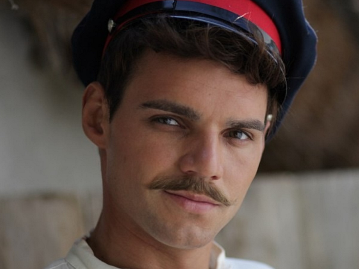 Почему Агату Муцениеце винят в разводе звезды сериала «Пока станица спит» Артема Алексеева