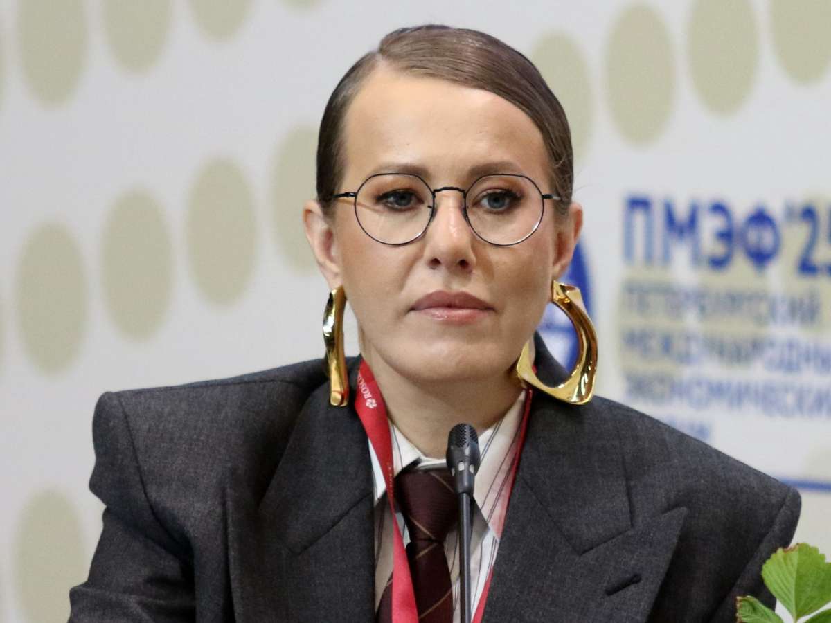 «Поселилась в шаге от Кремля, а за коммуналку не платит?» Фонд капремонта Москвы засыпал Собчак исками