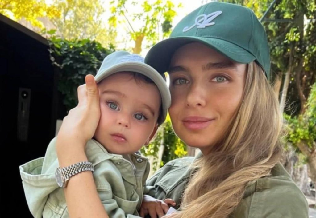 Ребенок из «Сумерек»: в Сети обсуждают нереально красивую внучку Романа Абрамовича