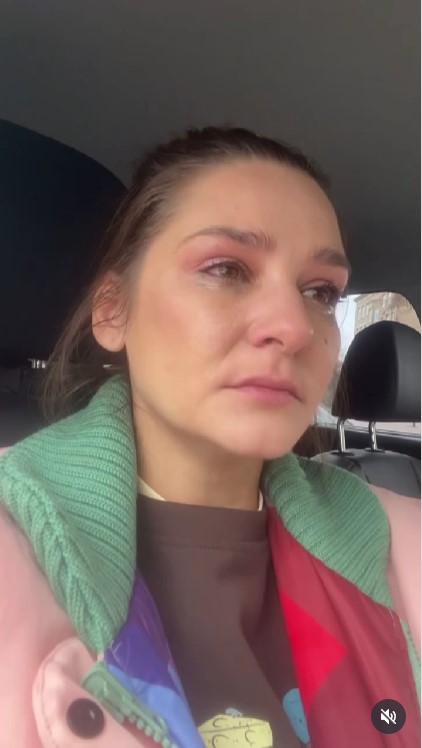 Рыдающая Глафира Тарханова записала видеообращение: вот что случилось с актрисой