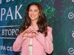 «С пузиком, но зато при деньгах»: сияющую Равшану Куркову сняли с мужчиной в родном Узбекистане