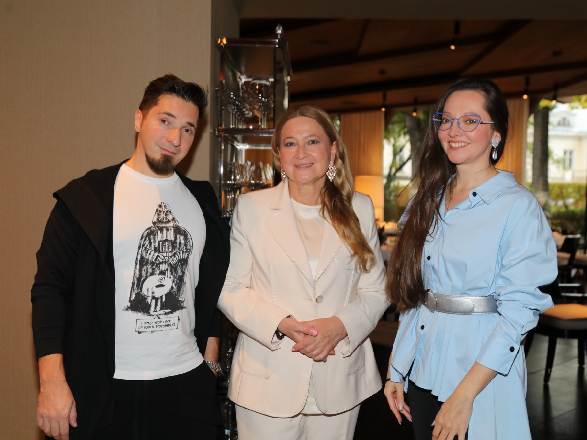 Тамара Глоба с сыном и дочкой создала конфеты для Рыб и Стрельцов