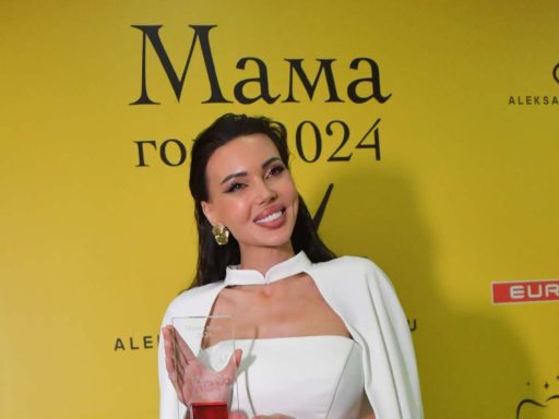 Порно фотосуреті кеуделі қалыңдықтың трахается