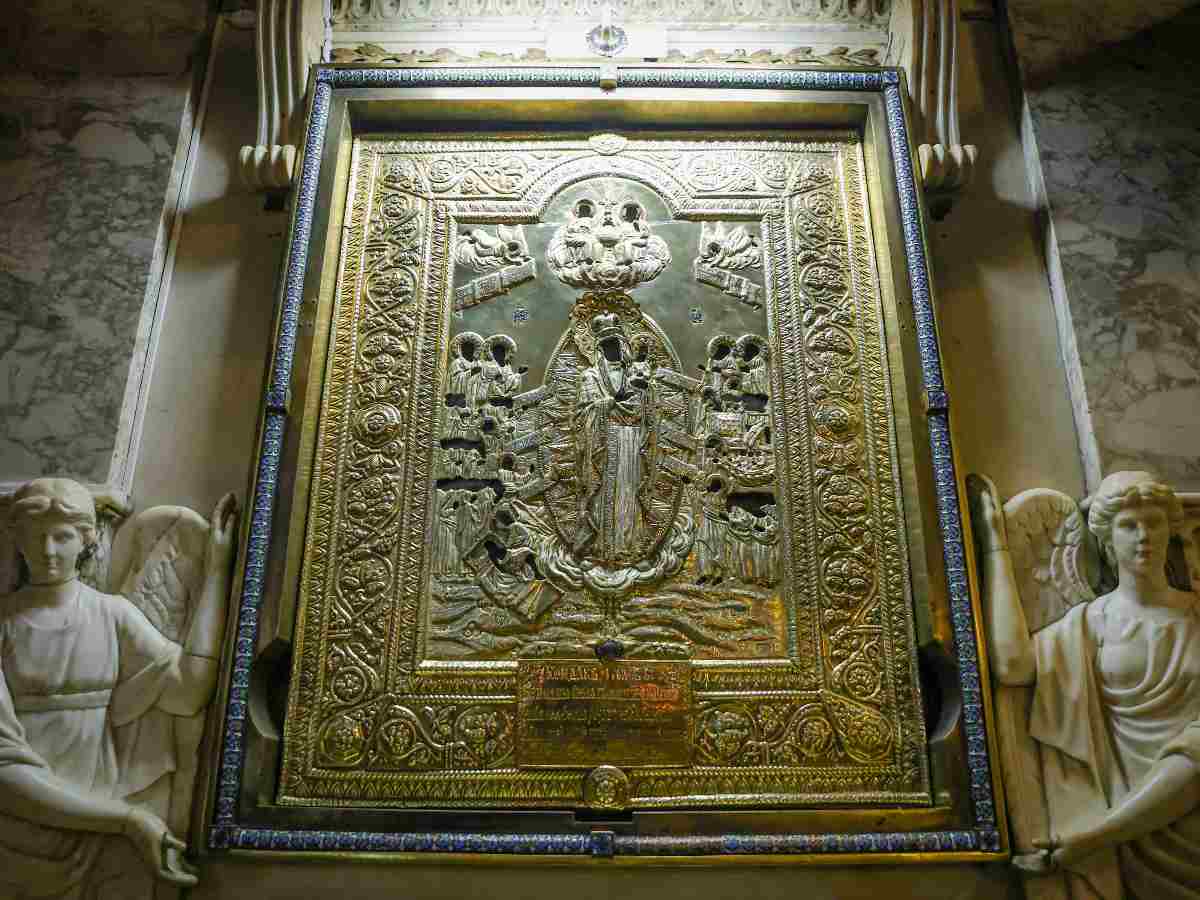 6 ноября — праздник чудотворной Иконы Божией Матери «Всех скорбящих Радость»: история святыни