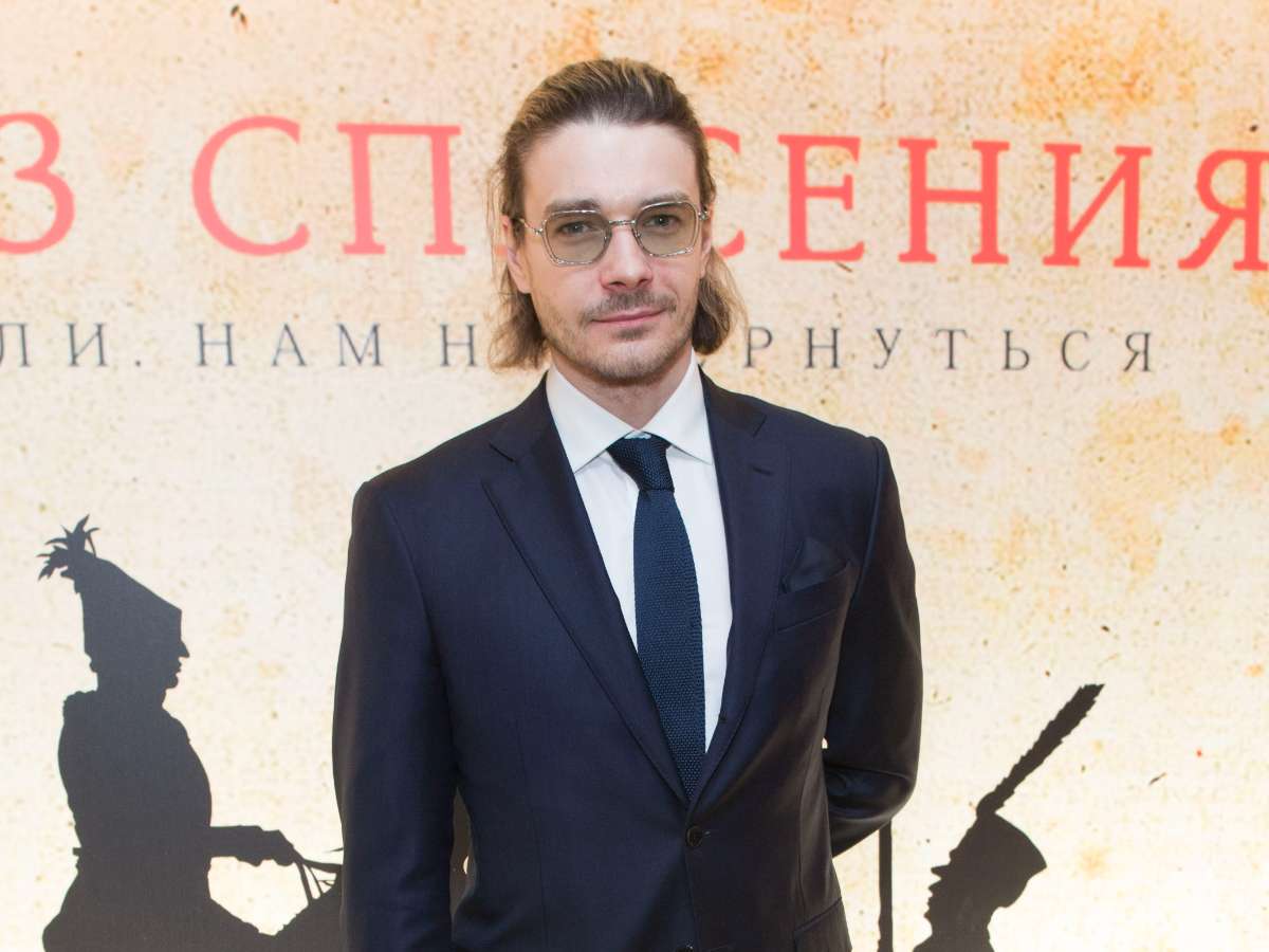 «Боярской повезло»: Максим Матвеев показал накаченный торс