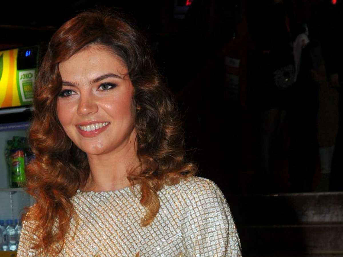 «Брухунова и Рудковская умрут от зависти»: Алина Кабаева блистала в Китае в дорогущем люксовом платье