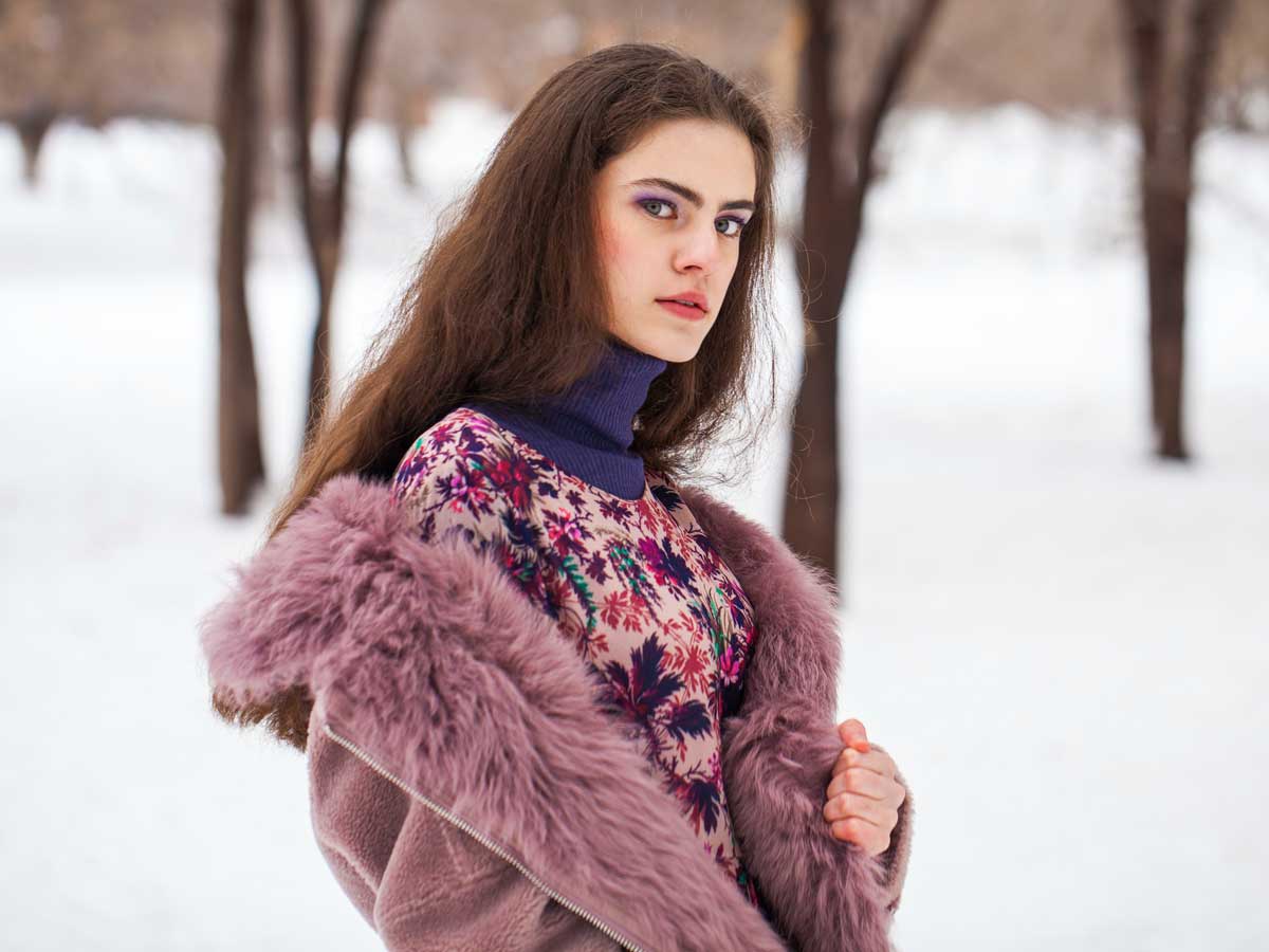 Дубленки в стиле 70-х и свитера с косами из 90-х - как выглядеть модно этой зимой