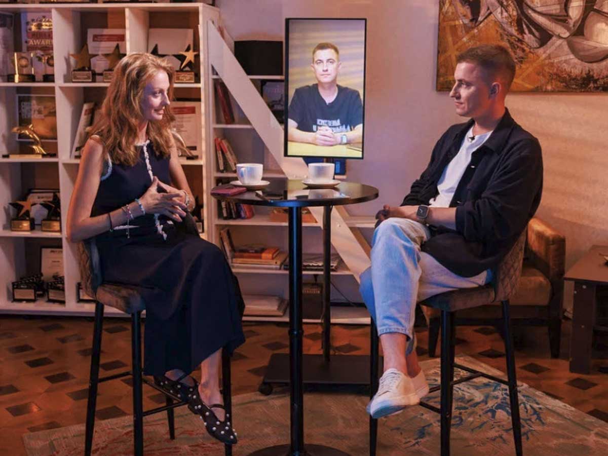 Евгения Долматова у Лобушкина