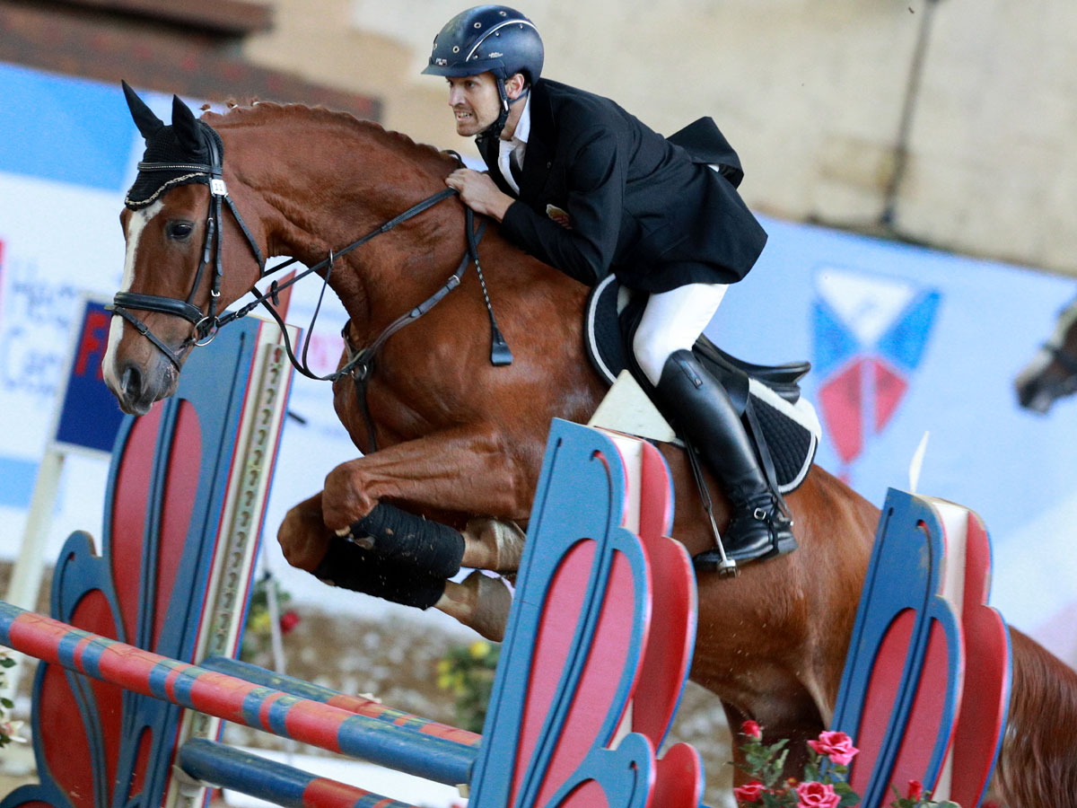 Конный спорт