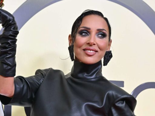 «Люблю уже не один десяток лет»: появилось фото счастливой Алсу с мужчиной