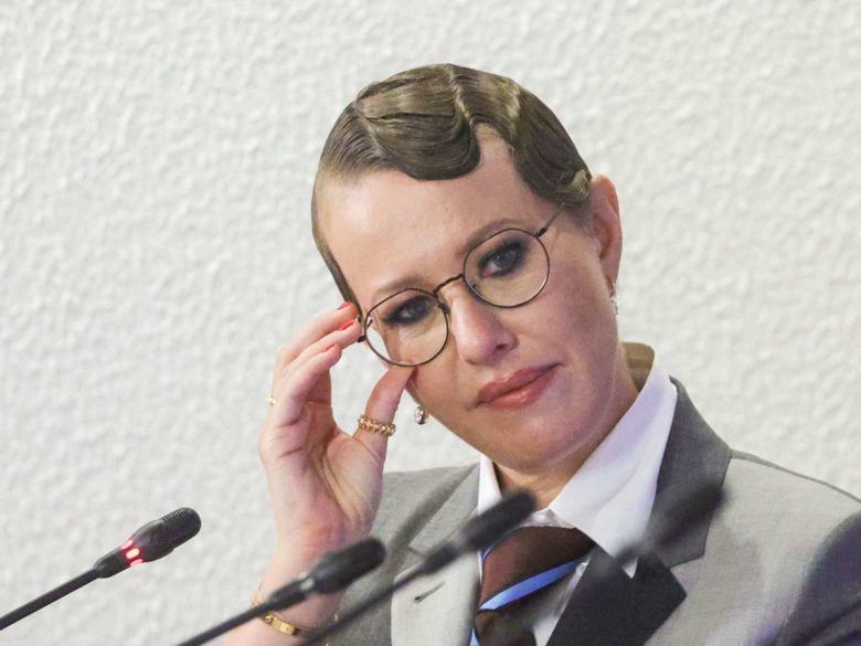 На руке кольцо по цене авто, под ногами полиэтилен: как прошел день рождения Ксении Собчак