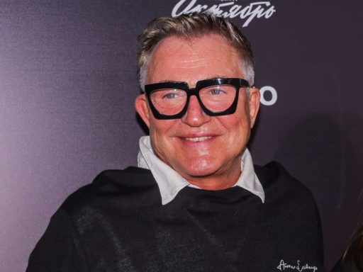 Намек на новую любовь? Причины и подробности внезапного отъезда Дмитрия Диброва из России