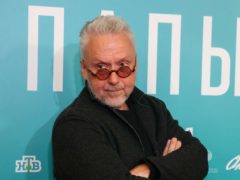 Пишет трогательные письма маме из СИЗО: что сейчас происходит с сыном Вадима Демчога из «Интернов»