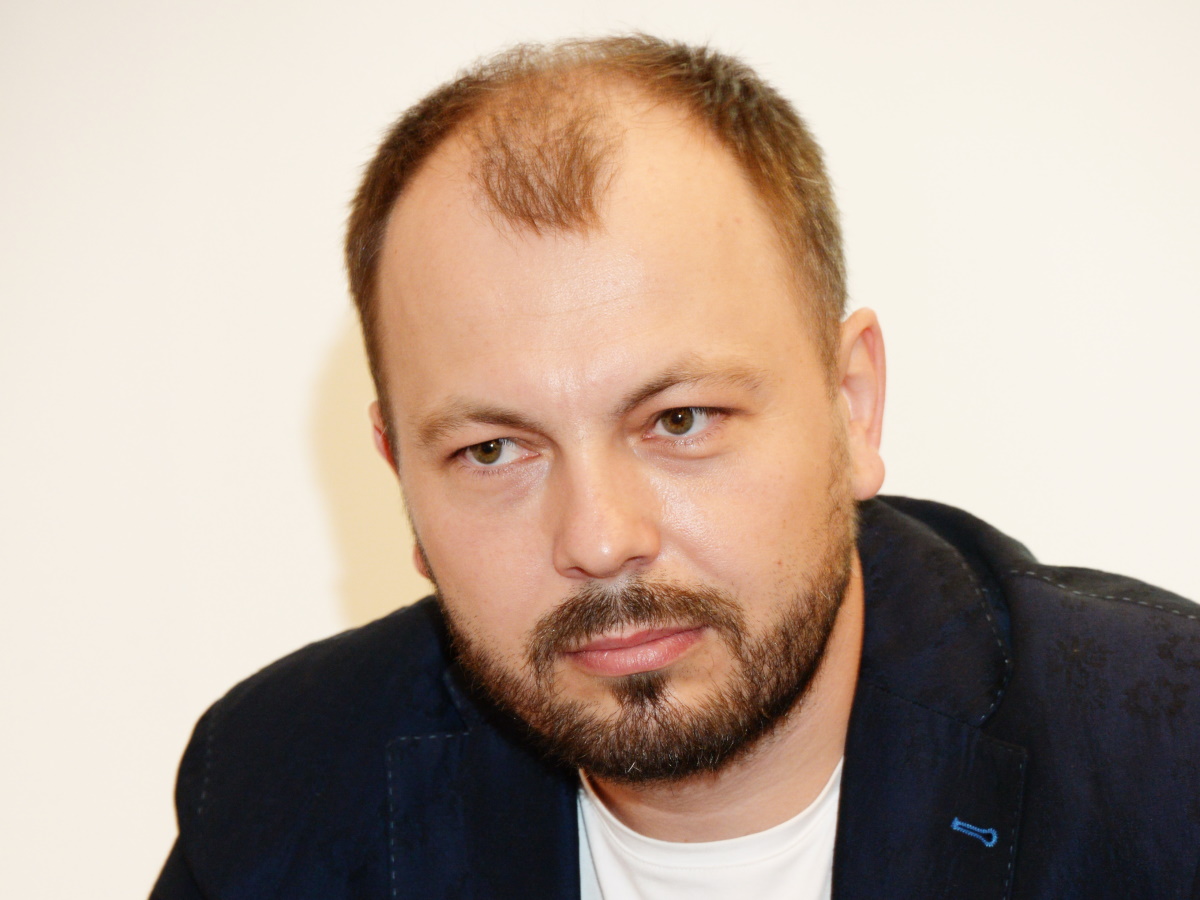 Похоронивший жену Ярослав Сумишевский о неудобных вопросах сына: «Почему ты был пристегнут, а мама нет?»