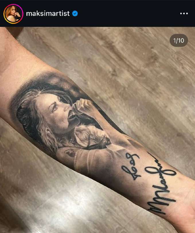 Поклонник впечатлит МакSим своей татуировкой 